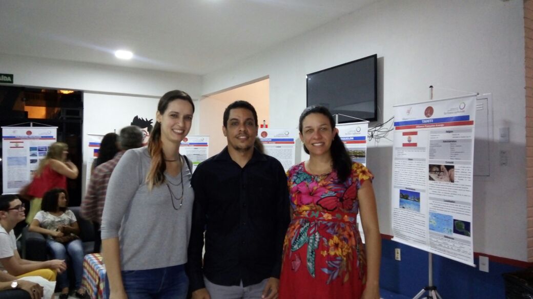 Profª Christiane Donato, (a esquerda), Profº Ricardo Costa (centro) e Profª Marilia Menezes (a direita)