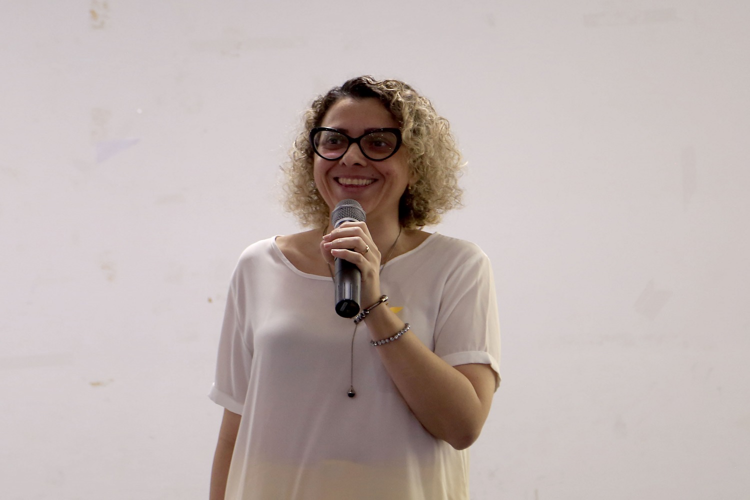 Petruska Menezes: “Nós somos seres sociais, então precisamos interagir para desenvolver e construir da nossa identidade e, inclusive, fortalecer nosso ‘eu’”.